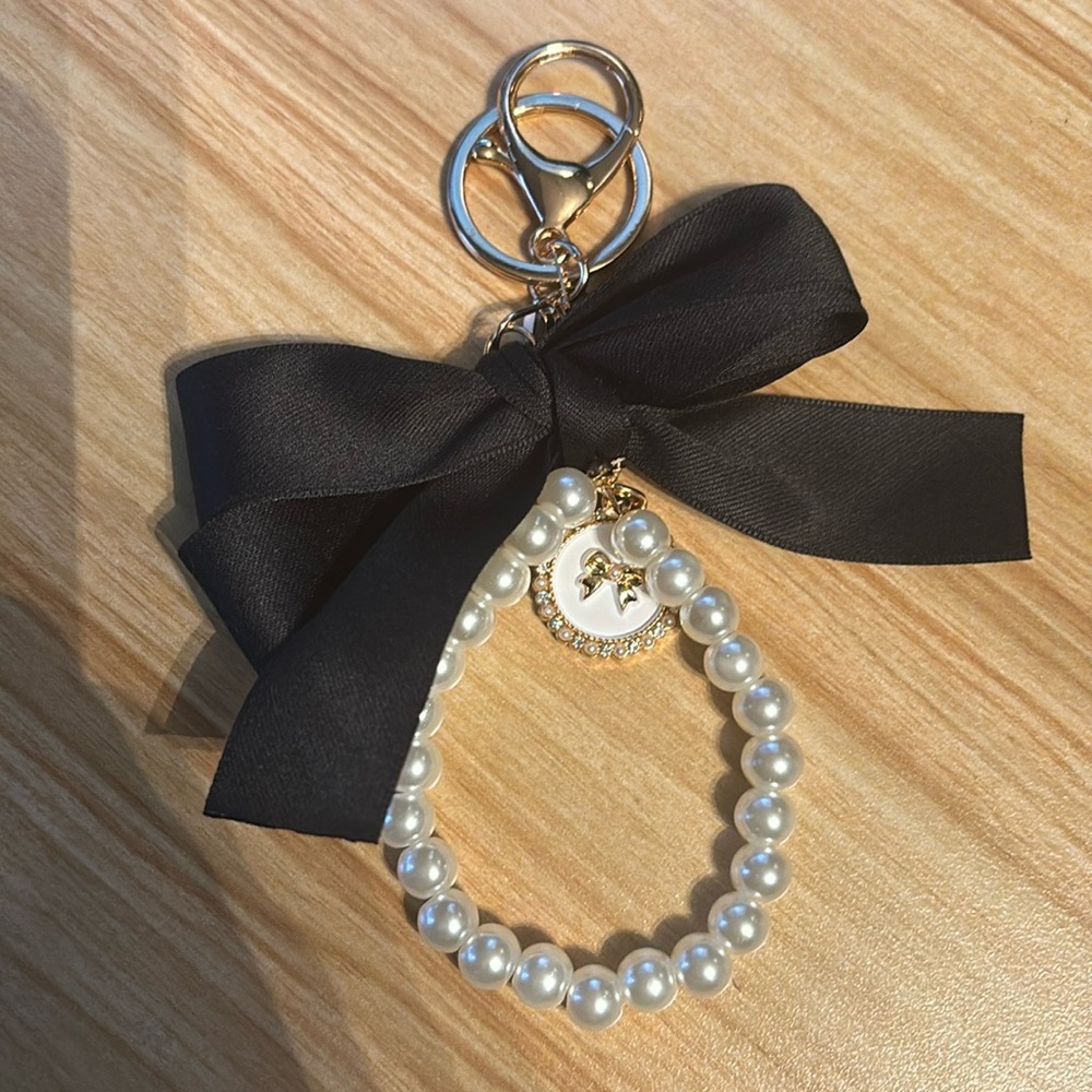 NEW: Black Bow With Pearl Wristlet Bag Charm